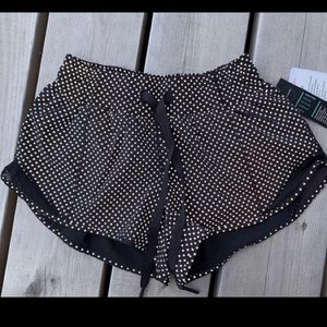 polka dot lulu shorts 4 in
